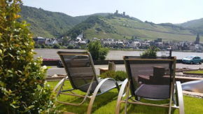 Gästehaus Burgberg, Weinhaus Fries